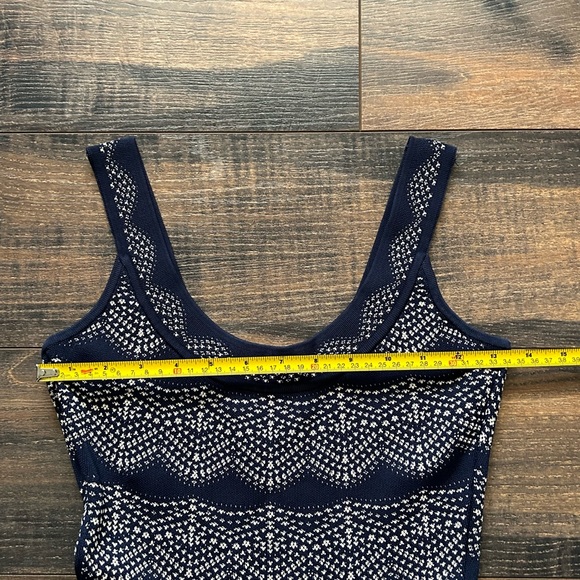 BCBGMAXAZRIA A Line Dress Sz. Xs - Picture 5 of 6